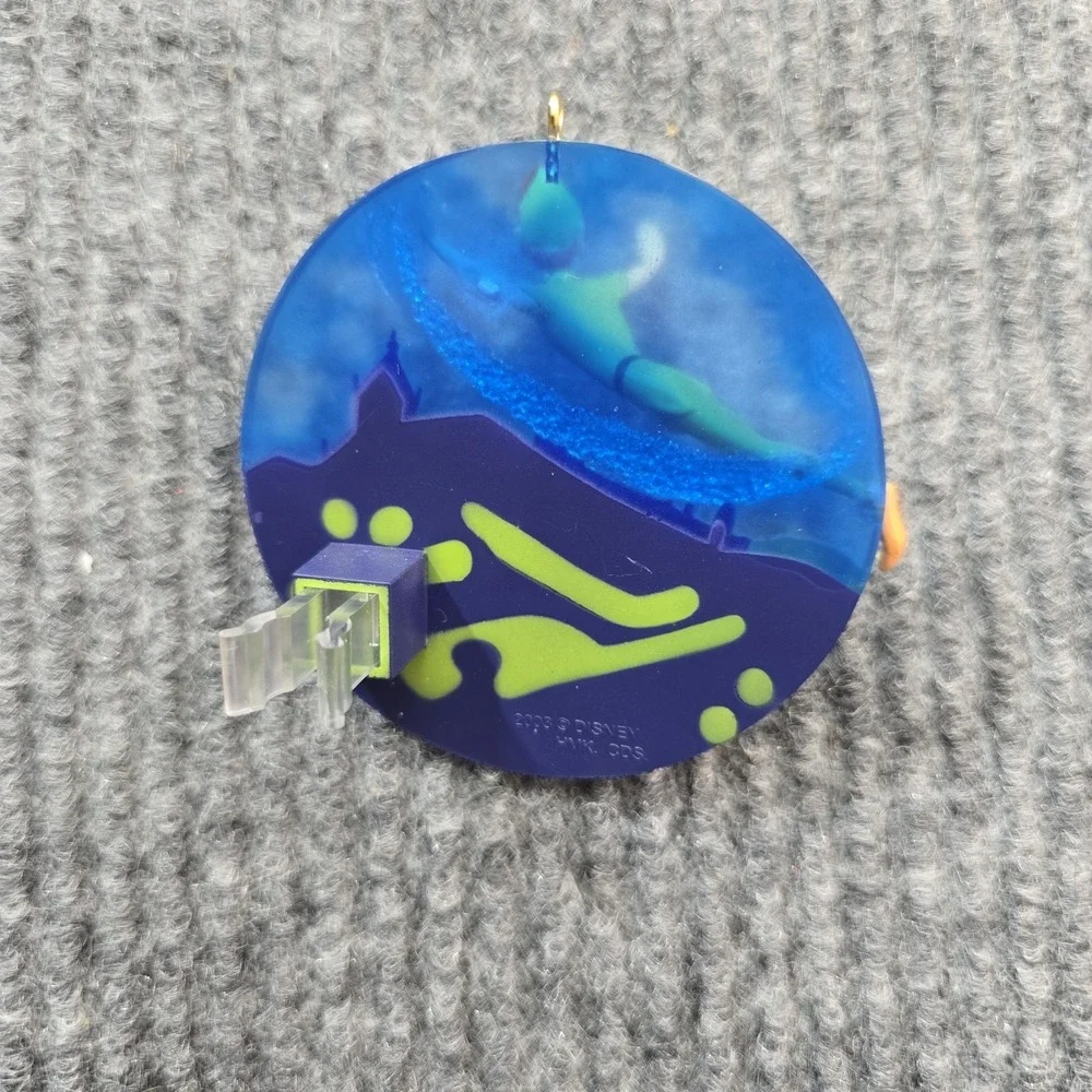 Peter Pan Flying‎ Over London Disney Hallmark Keepsake Ornament 2003